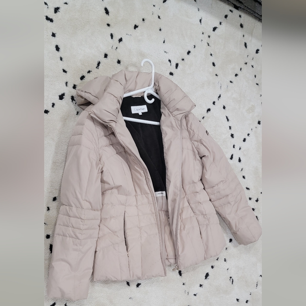 Calvin Klein Women's Puffer Jacket - Beige